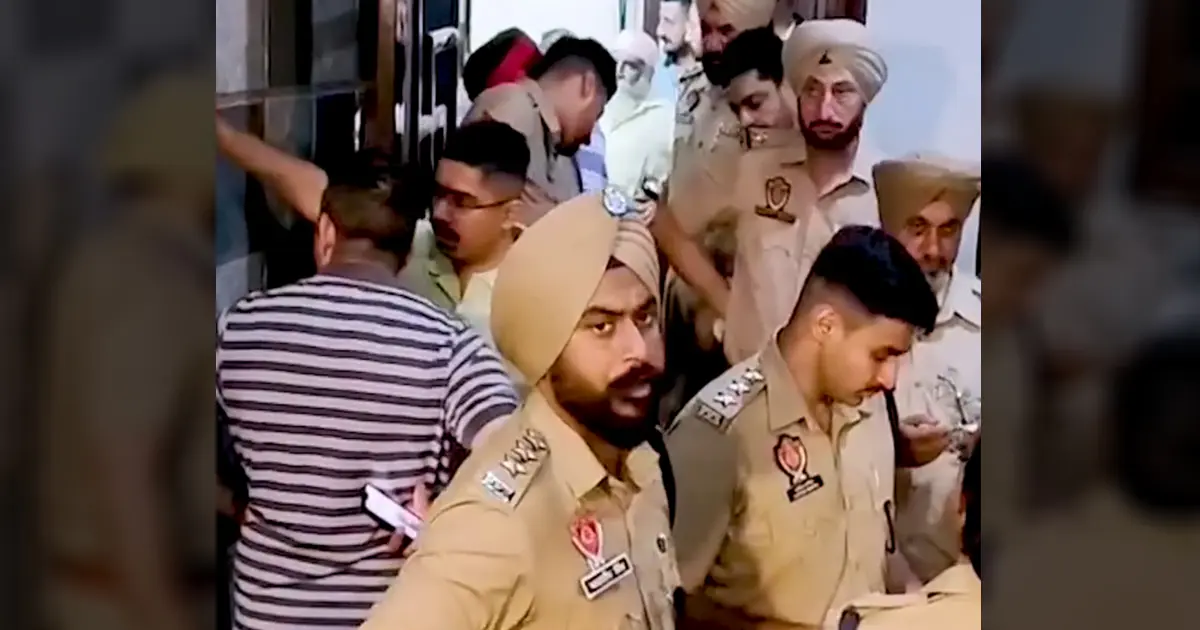 Jalandhar News: ਅਮਨ ਨਗਰ ’ਚ ਗੋਲੀਬਾਰੀ, ਚੱਲੇ 10 ਰਾਊਂਡ, ਸਾਹਮਣੇ ਆਇਆ ਪਾਕਿਸਤਾਨੀ ਡੋਨ ਸ਼ਹਜ਼ਾਦ ਭੱਟੀ ਦਾ ਨਾਮ